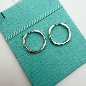 Tiffany & Co. cushion hoop earrings sterling silver